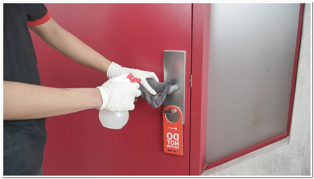Reddoorz Plus Near Chadstone Mall Bekasi Exterior photo